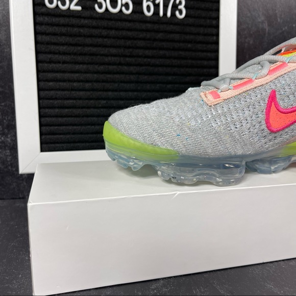 NIKE AIR VAPORMAX 2021 FLYKNIT NEON WOMENS RUNNING SHOES SIZE 5.5 GRAY NEW - Picture 6 of 10